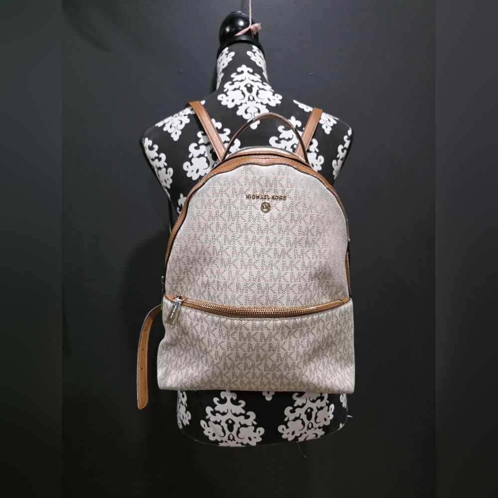 Michael Kors Valerie Medium Backpack Vanilla MK Signature 12x9